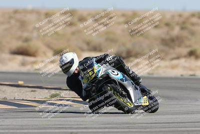 media/Oct-04-2025-CVMA (Sat) [[408bcdd6e4]]/Race 10-Amateur Supersport Middleweight/